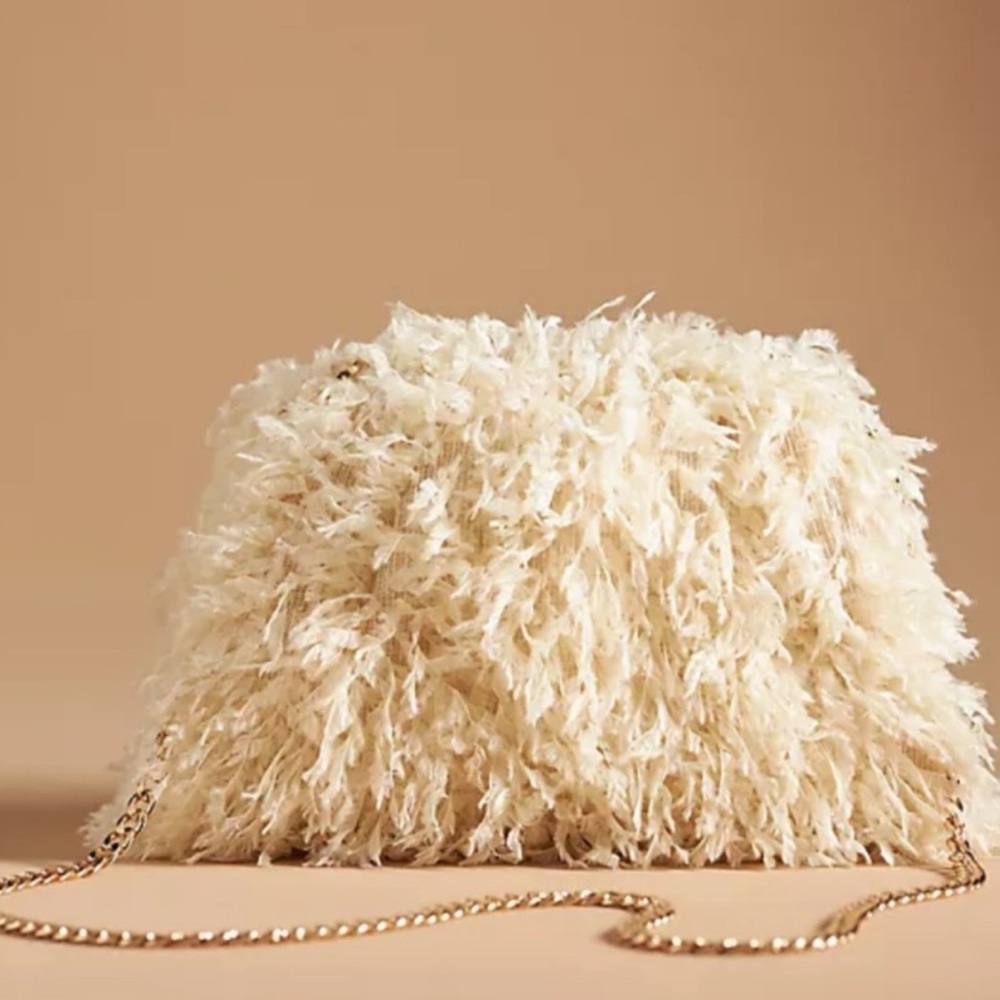The Frankie Clutch: Feather Confetti Edition
Maeve
COLOR - Natural